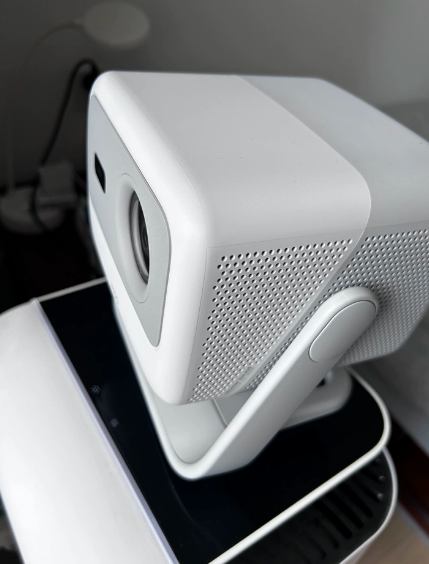 dla inteligentnego projektora  – Smart Home Theater recenzja i cena